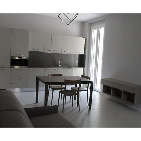 Delizioso Appartamento In Villa Al Mare Pesaro Exterior foto