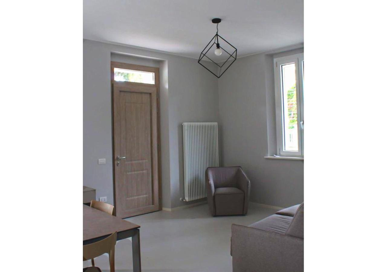 Delizioso Appartamento In Villa Al Mare Pesaro Exterior foto